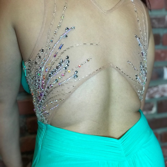 Terani Couture gown, never worn - Picture 3 of 6